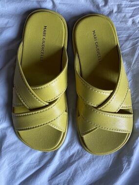 MARI GIUDICELLI Yellow Cross-Strap Slide Sandals